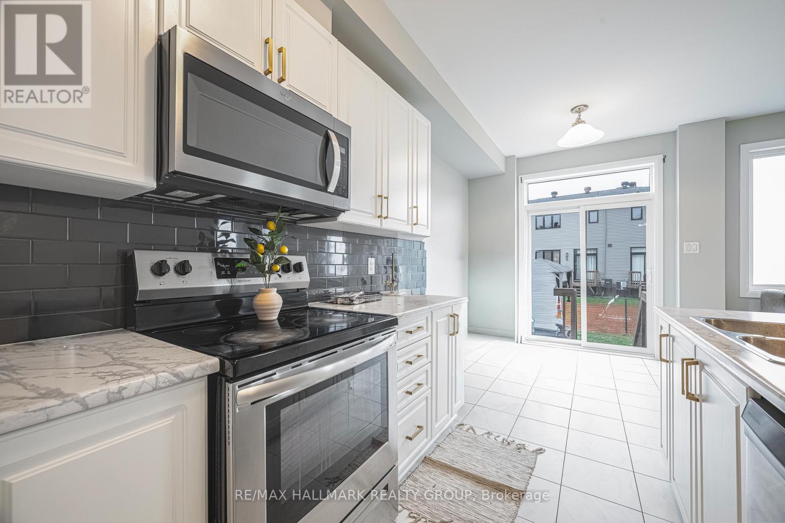 646 Hamsa Street, Ottawa, Ontario  K2J 6Z7 - Photo 15 - X12530160