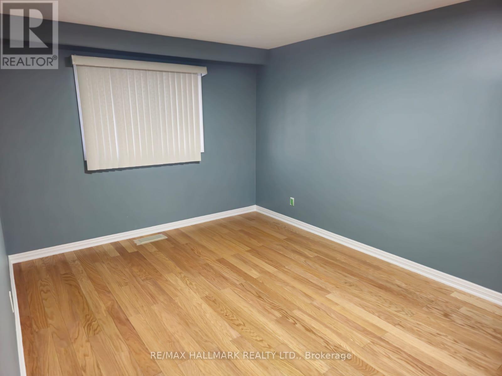 #main - 148 Derrydown Road S, Toronto, Ontario  M3J 1R8 - Photo 11 - W12529826