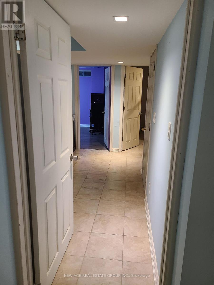 9 Ness Road, Brampton, Ontario  L6Y 5N6 - Photo 3 - W12529830