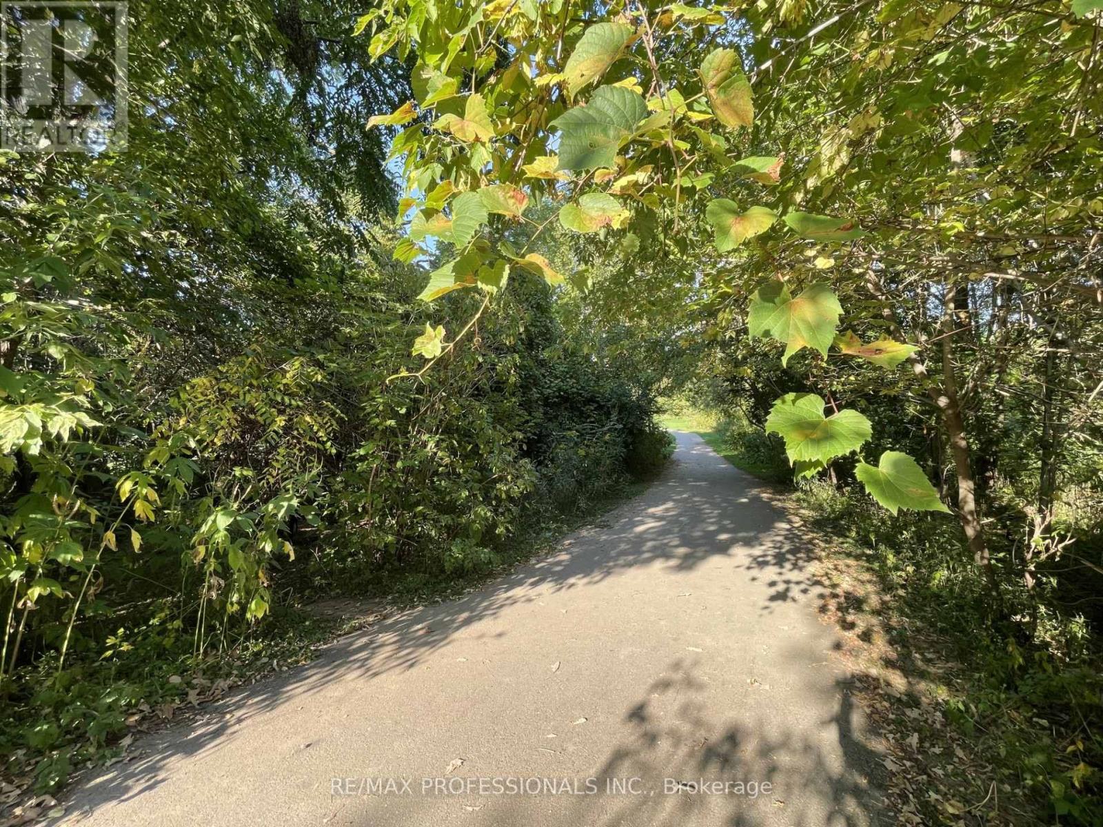 7153 Waldorf Way, Mississauga, Ontario  L5N 7R3 - Photo 32 - W12529864