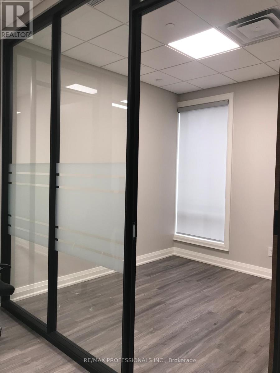 A - 1290 Aimco Boulevard, Mississauga, Ontario  L4W 1B2 - Photo 11 - W12529892