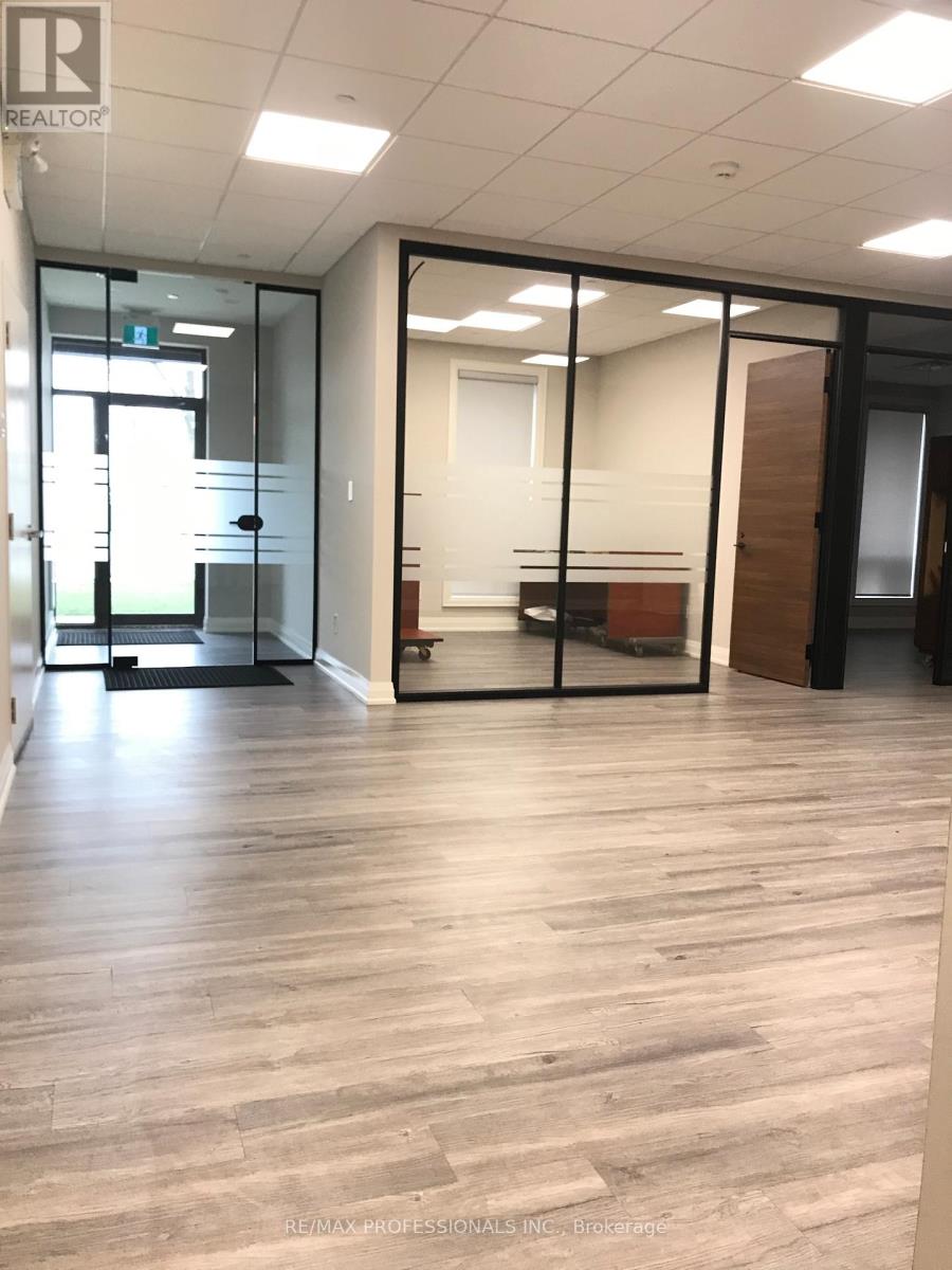 A - 1290 Aimco Boulevard, Mississauga, Ontario  L4W 1B2 - Photo 6 - W12529892