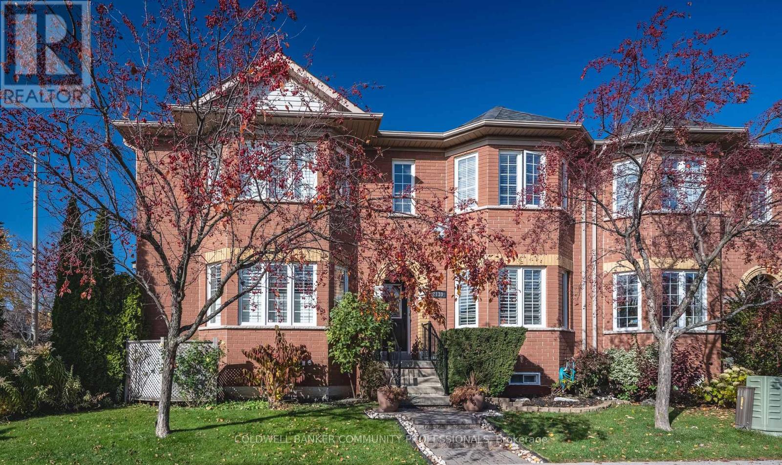2130 FOREST GATE PARKWAY, Oakville, Ontario
