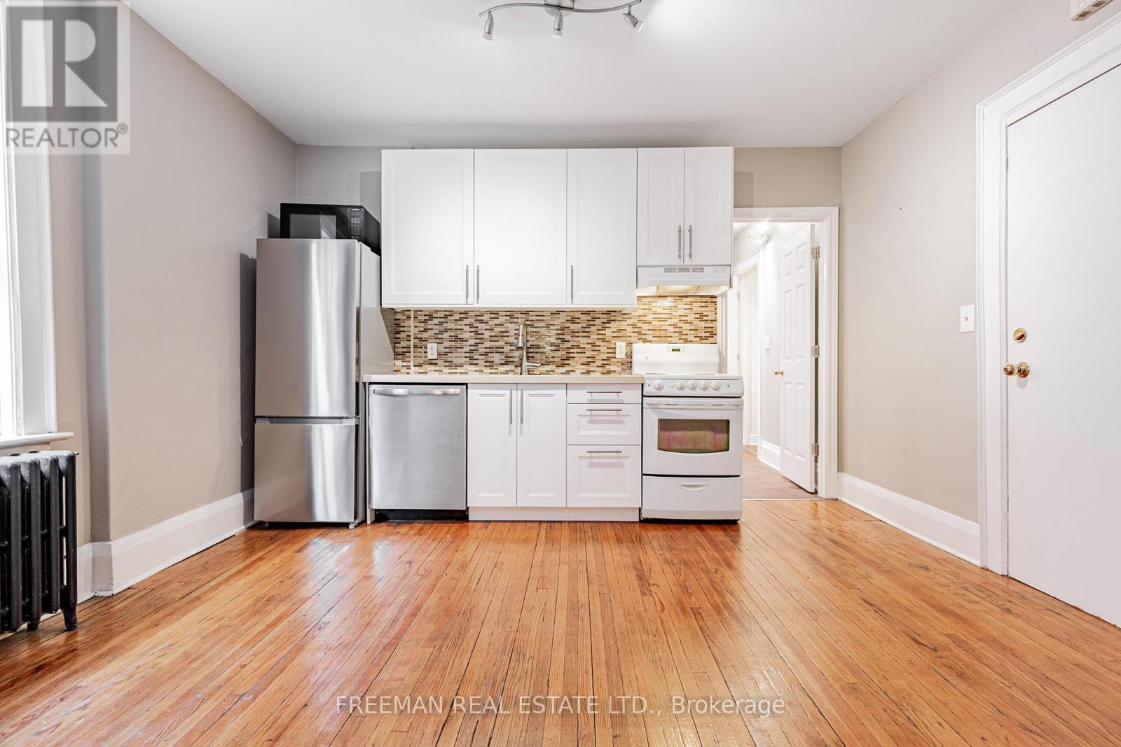 115 Mavety Street, Toronto, Ontario  M6P 2L8 - Photo 13 - W12529912