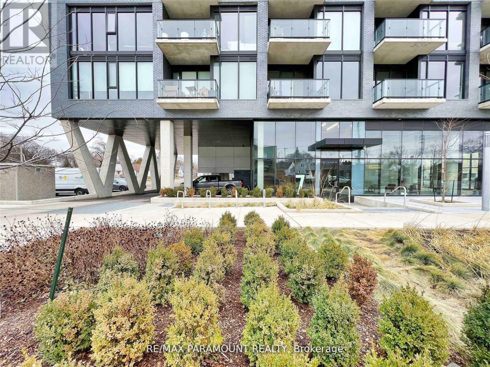 415 - 7 Smith Crescent, Toronto, Ontario  M8Z 0G3 - Photo 3 - W12529922