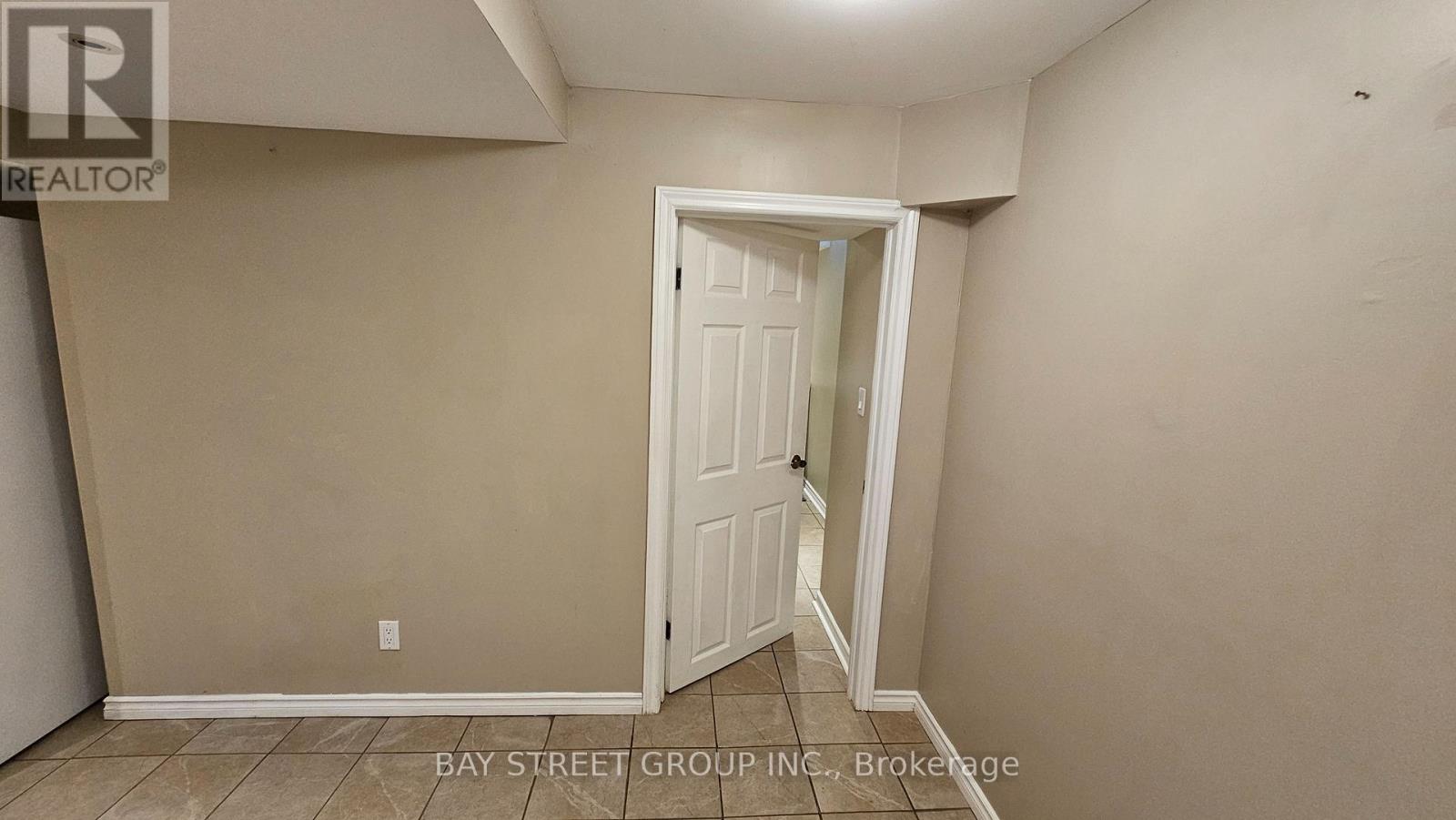 2107 Wincanton Crescent, Mississauga, Ontario  L5M 3E4 - Photo 16 - W12529952