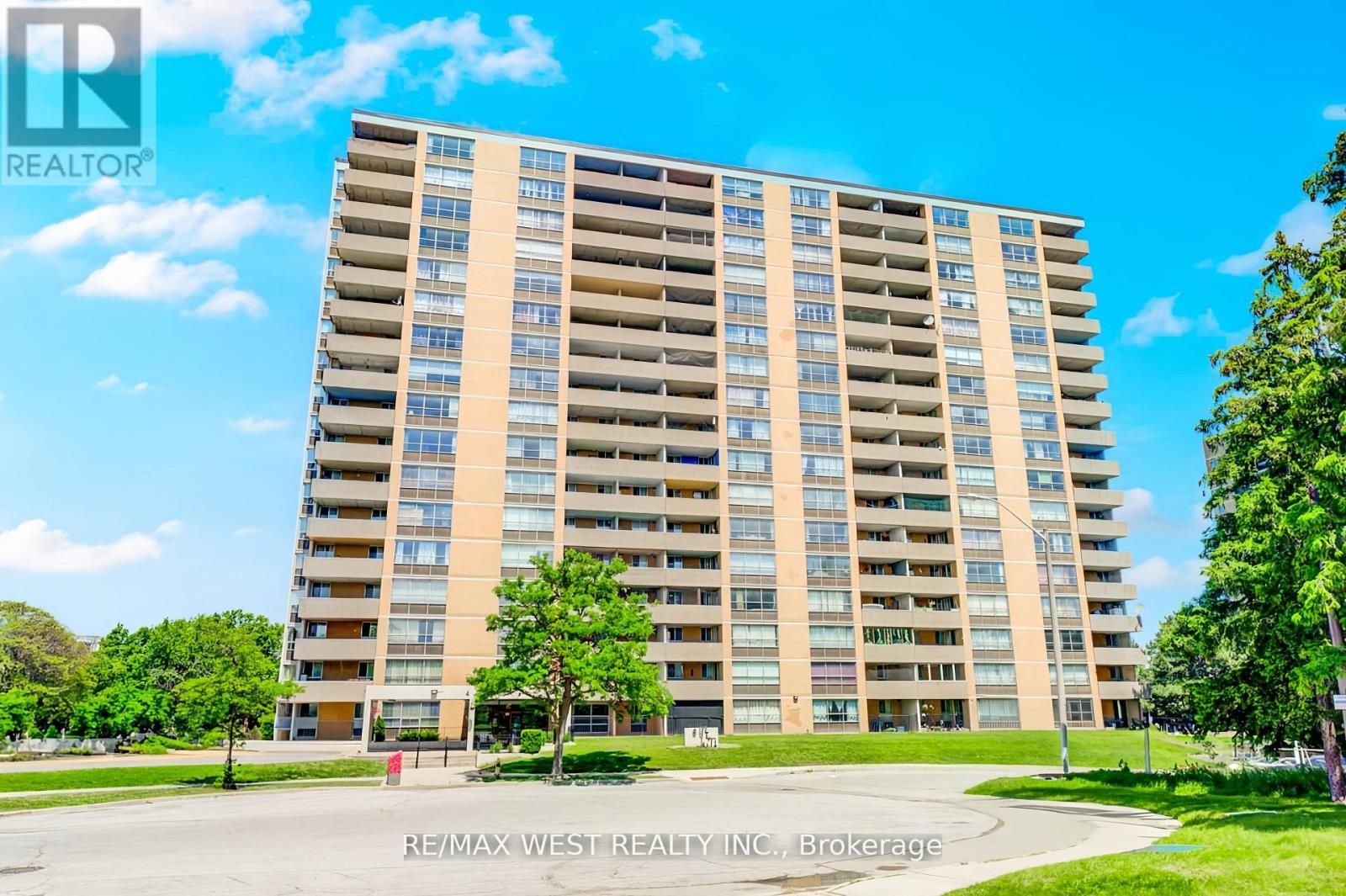 408 - 40 Panorama Court, Toronto, Ontario  M9V 4M1 - Photo 3 - W12529976