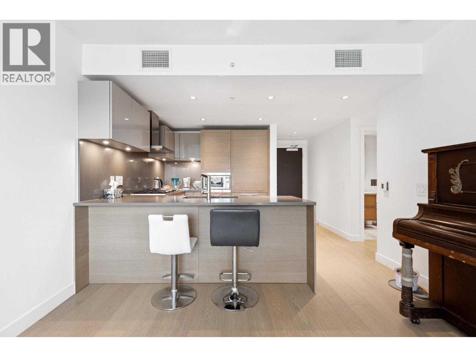 901 7228 Adera Street, Vancouver, British Columbia  V6P 0H8 - Photo 4 - R3066173