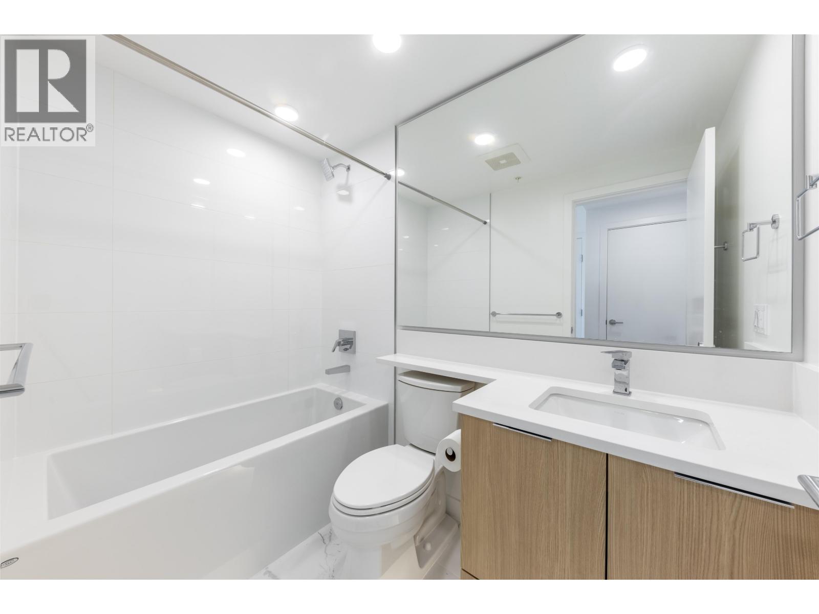 306 7693 Park Crescent, Burnaby, British Columbia  V3N 0J4 - Photo 11 - R3066186