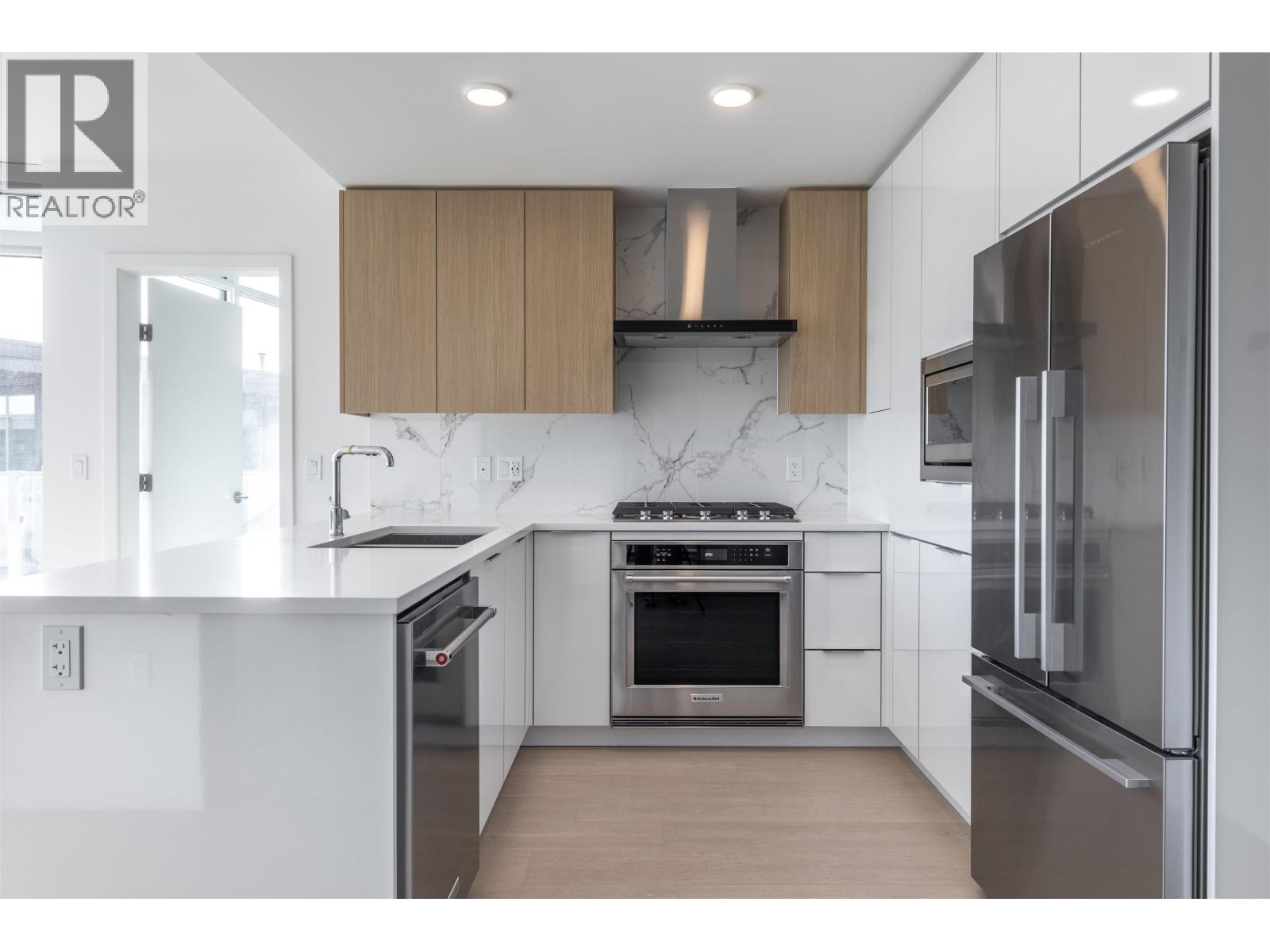 306 7693 Park Crescent, Burnaby, British Columbia  V3N 0J4 - Photo 4 - R3066186