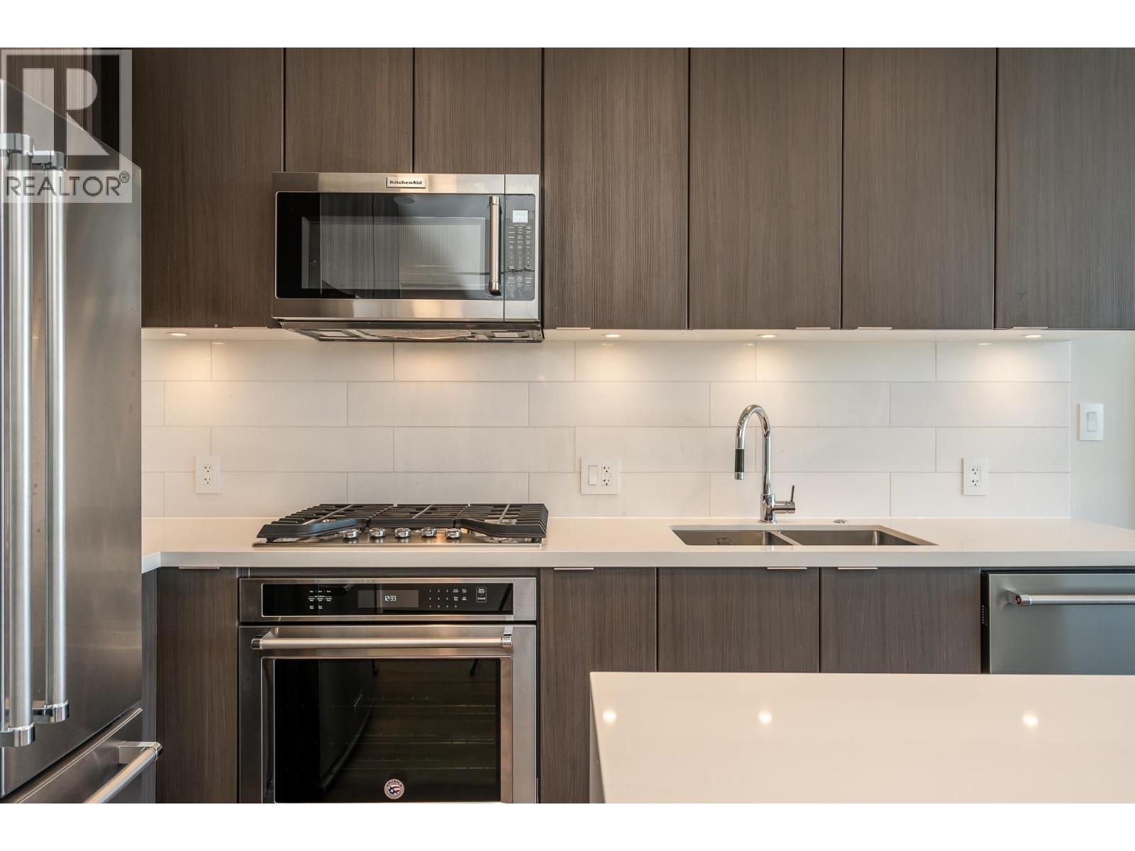 2301 530 Whiting Way, Coquitlam, British Columbia  V3J 0J4 - Photo 8 - R3066206