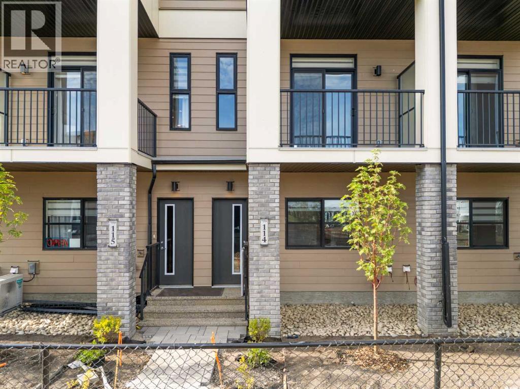 113, 285 Chelsea Court, Chestermere, Alberta