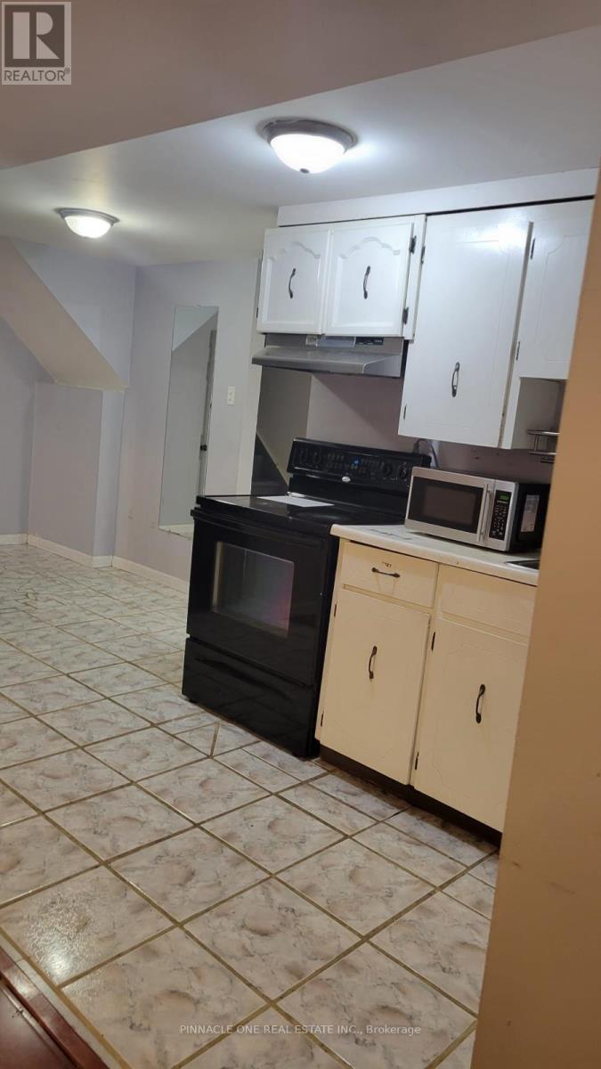 Lower - 979 Rambleberry Avenue, Pickering, Ontario  L1V 5Y6 - Photo 7 - E12474704