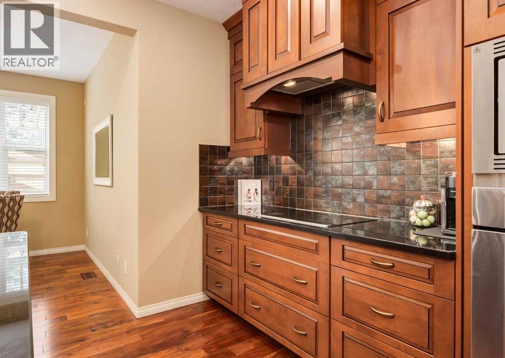 73 Cranarch Court Se, Calgary, Alberta  T3M 0S6 - Photo 6 - A2268470