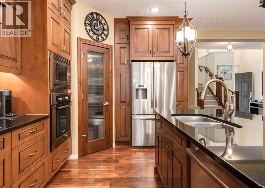 73 Cranarch Court Se, Calgary, Alberta  T3M 0S6 - Photo 4 - A2268470