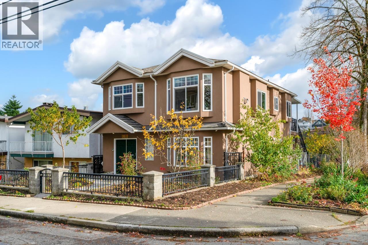 4694 Mchardy Street, Vancouver, British Columbia  V5R 4C3 - Photo 2 - R3066193