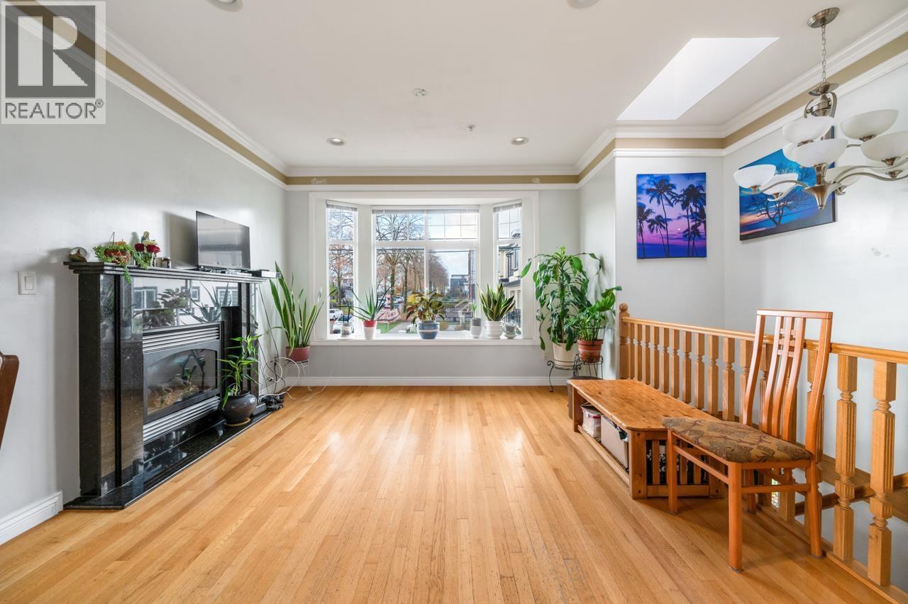 4694 Mchardy Street, Vancouver, British Columbia  V5R 4C3 - Photo 4 - R3066193