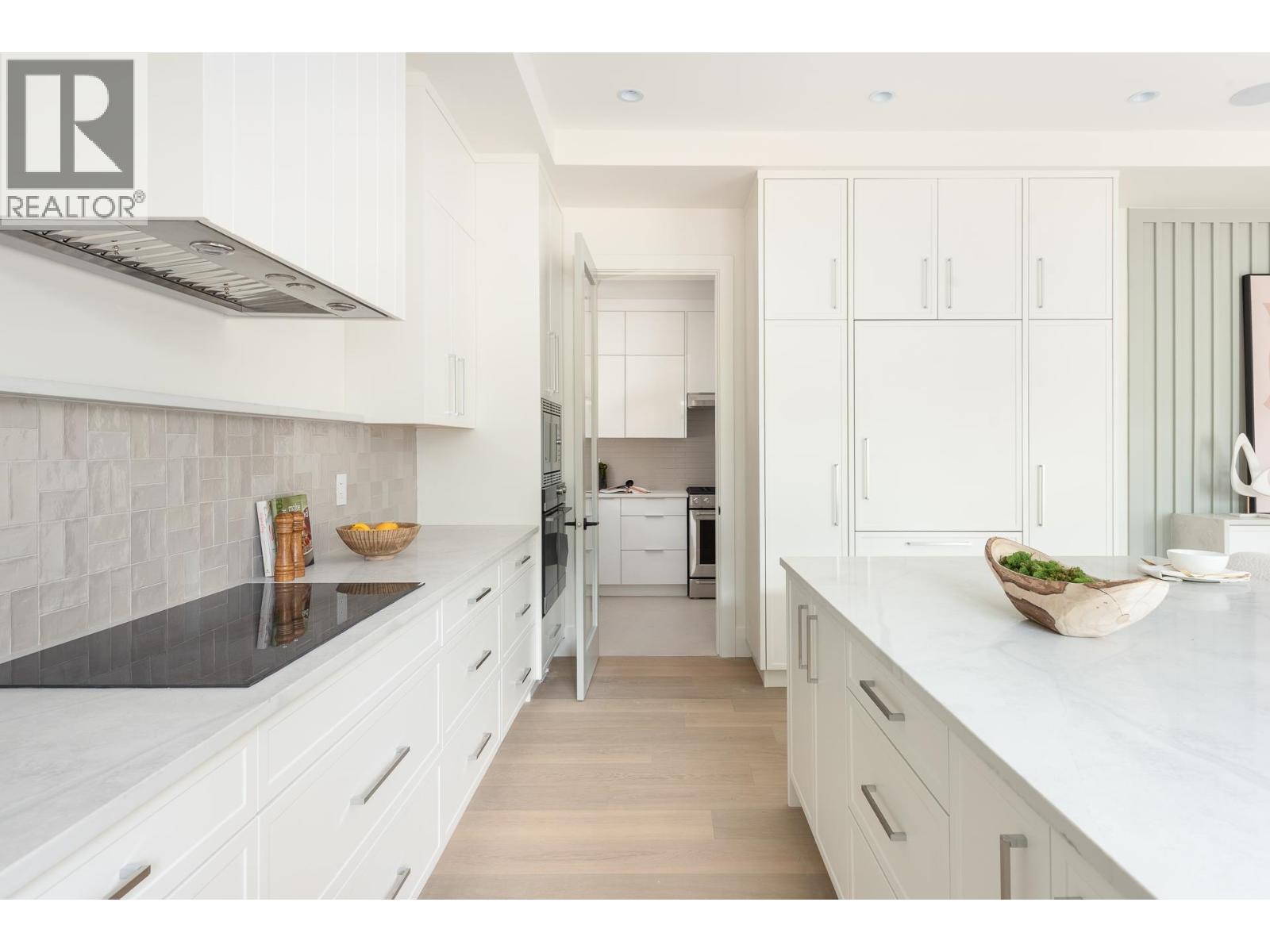 615 Nicola Avenue, Coquitlam, British Columbia  V3J 7W8 - Photo 4 - R3066209