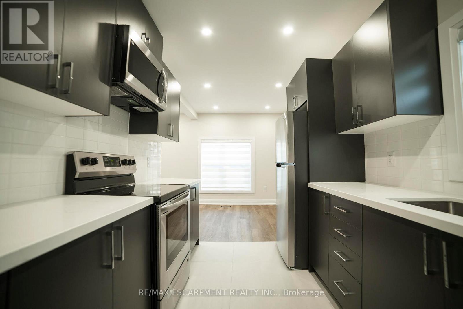 1 - 265 Robert Street, Hamilton, Ontario  L8L 2R5 - Photo 8 - X12529902