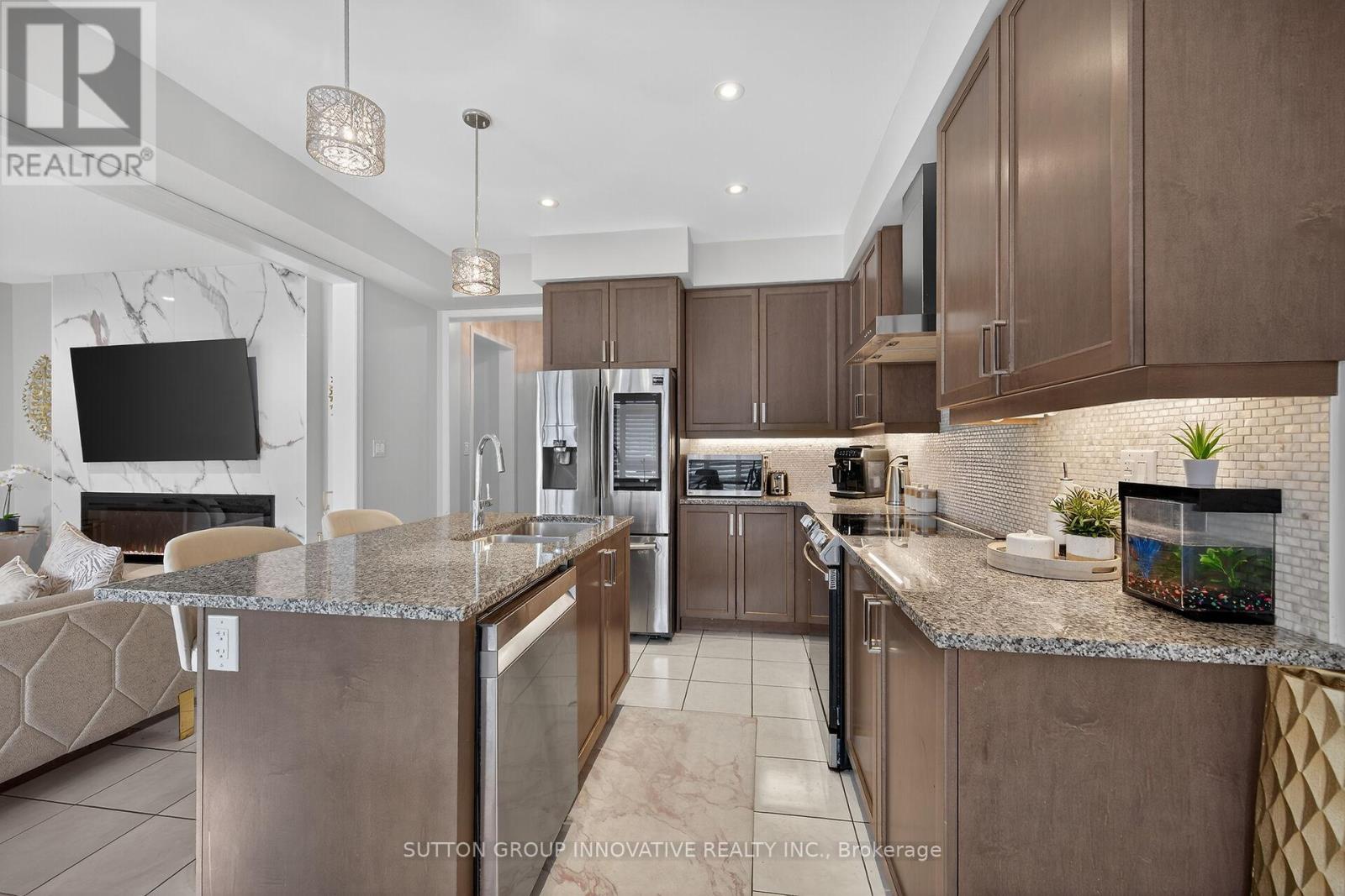 18 Lise Lane, Haldimand, Ontario  N3W 0C7 - Photo 13 - X12530022