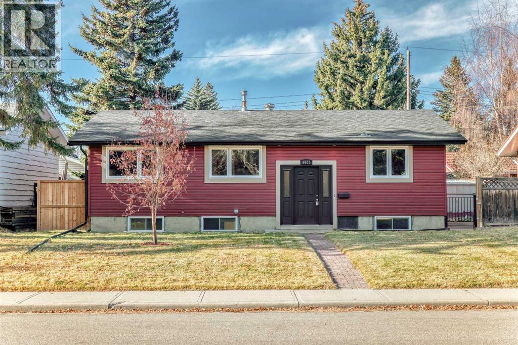 6623 Lakeview Drive Sw, Calgary, Alberta  T3E 5T2 - Photo 1 - A2269409