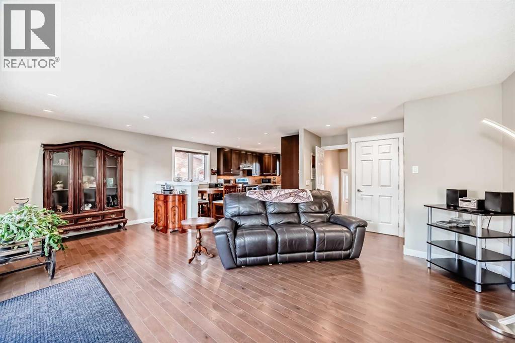 6623 Lakeview Drive Sw, Calgary, Alberta  T3E 5T2 - Photo 11 - A2269409