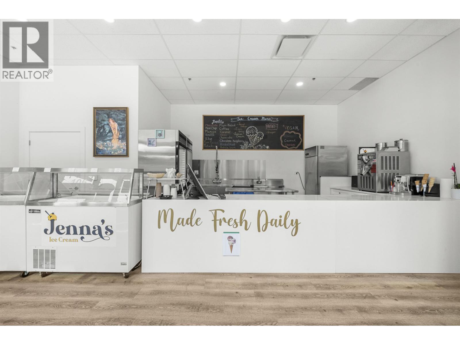 106 467 MOUNTAIN HIGHWAY, North Vancouver, British Columbia