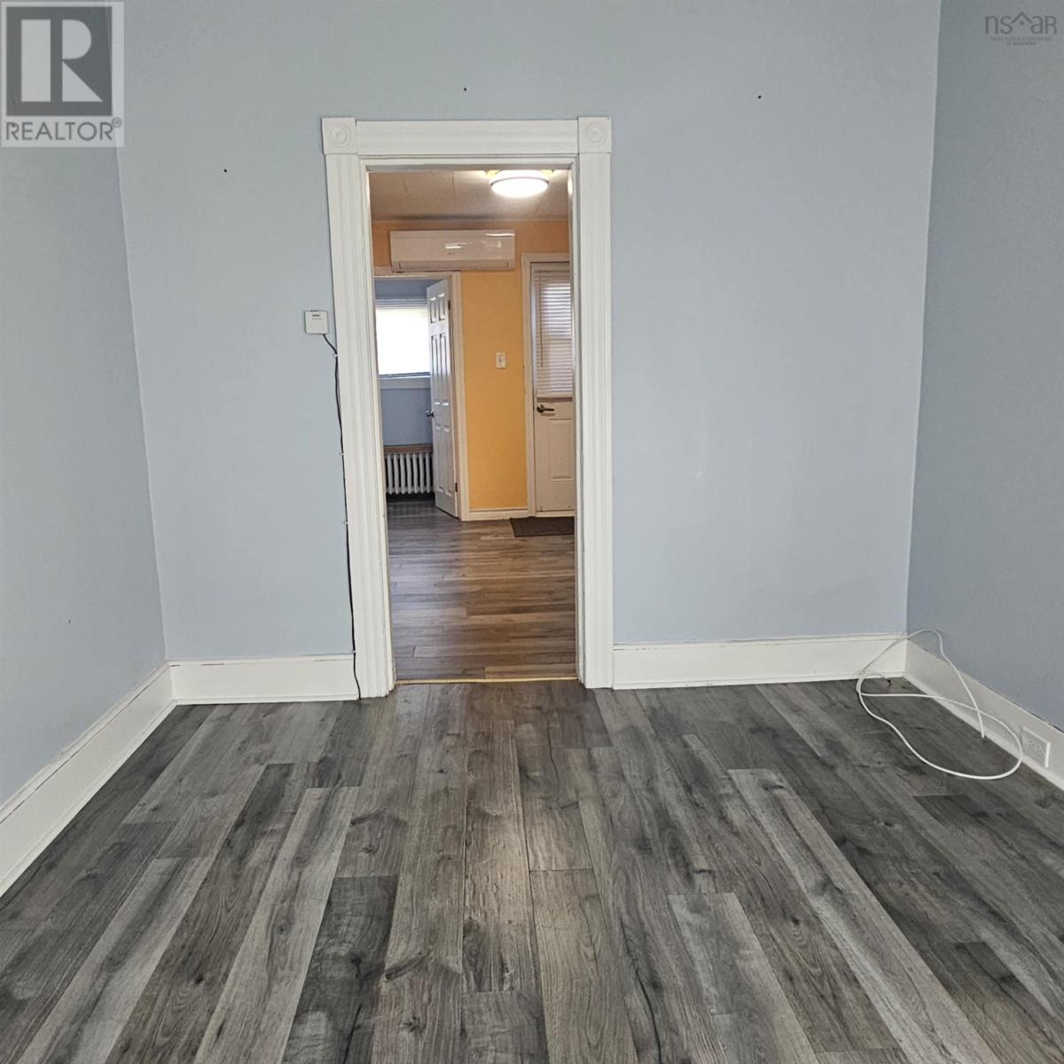 29 Wesley Street, Whitney Pier, Nova Scotia  B1N 2M5 - Photo 6 - 202527668