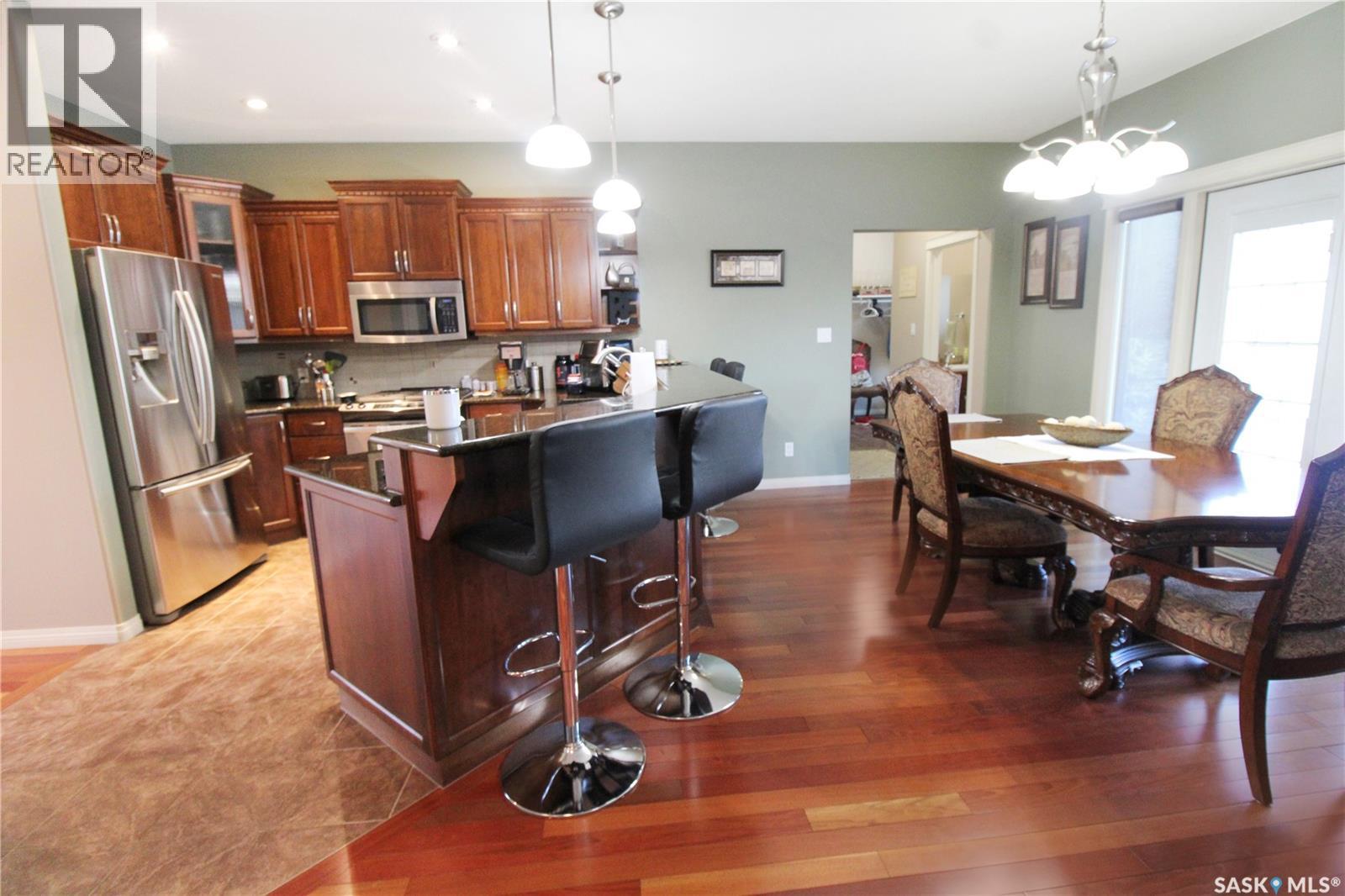 615 Hodgson Drive, Swift Current, Saskatchewan  S9H 0B4 - Photo 6 - SK023695