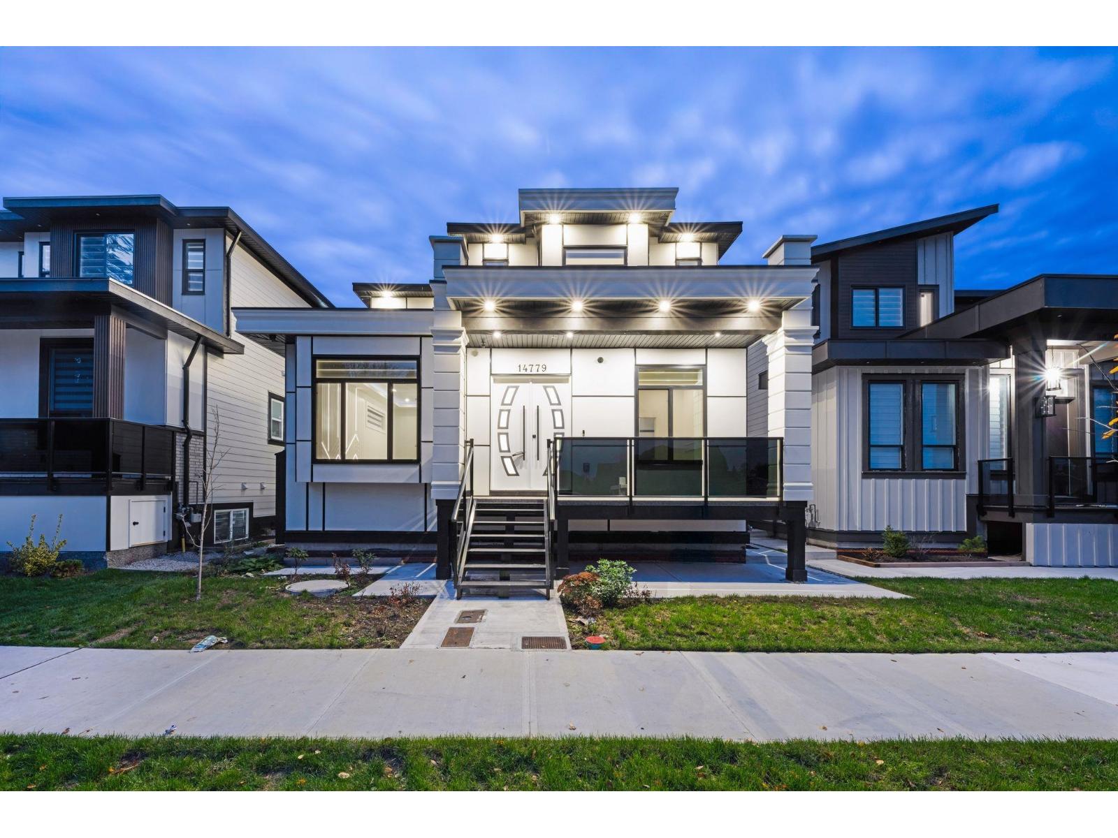 14779 68a Avenue, Surrey, British Columbia  V3S 3C9 - Photo 2 - R3066015