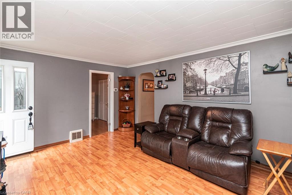 22 Mahony Avenue, Hamilton, Ontario  L8H 3C4 - Photo 5 - 40785865