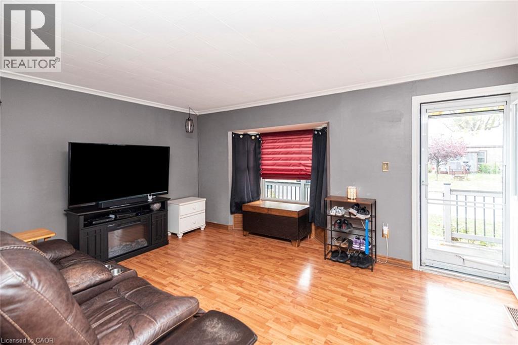 22 Mahony Avenue, Hamilton, Ontario  L8H 3C4 - Photo 4 - 40785865