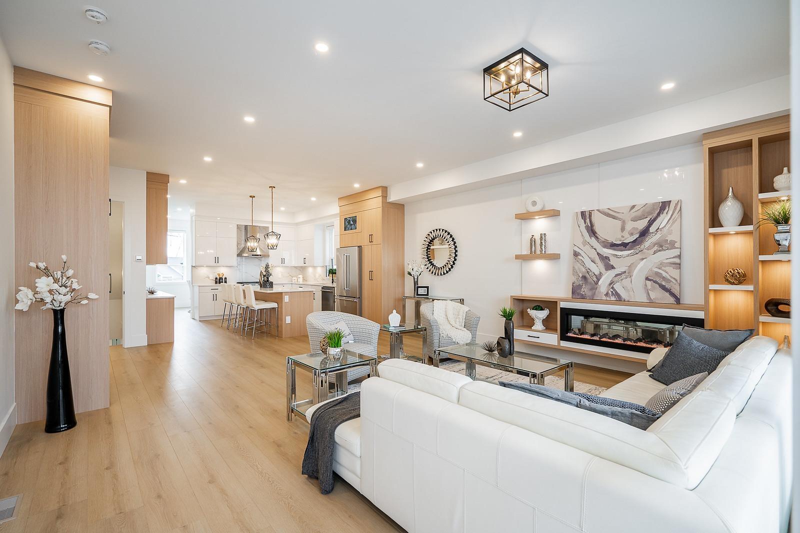 16673 16 Avenue, Surrey, British Columbia  V3S 0X7 - Photo 2 - R3066144