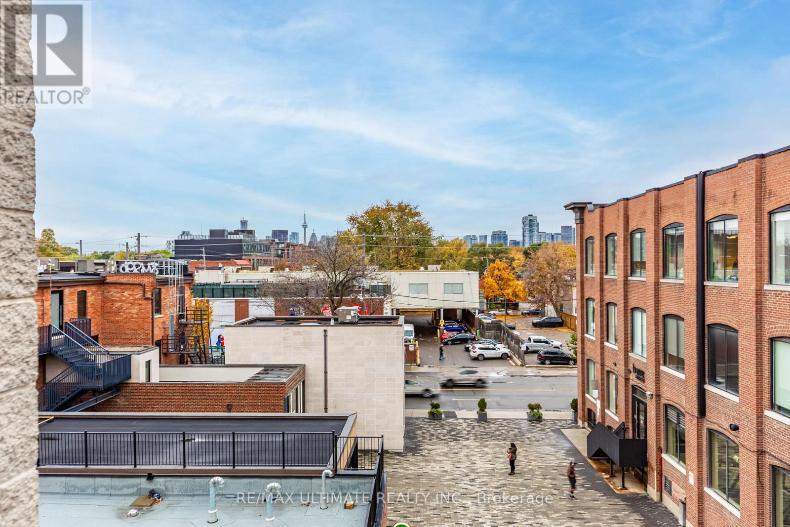 5 - 966 QUEEN STREET E, Toronto, Ontario