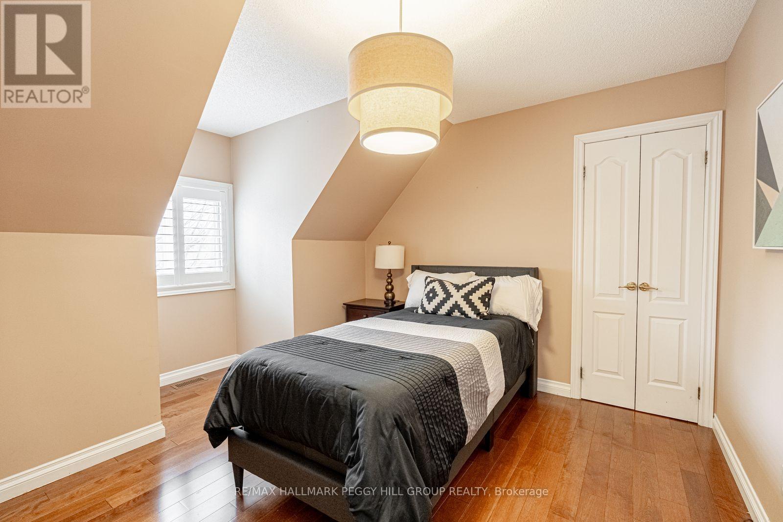 24 Willow Bay Drive, Springwater, Ontario  L9X 0R2 - Photo 16 - S12473384