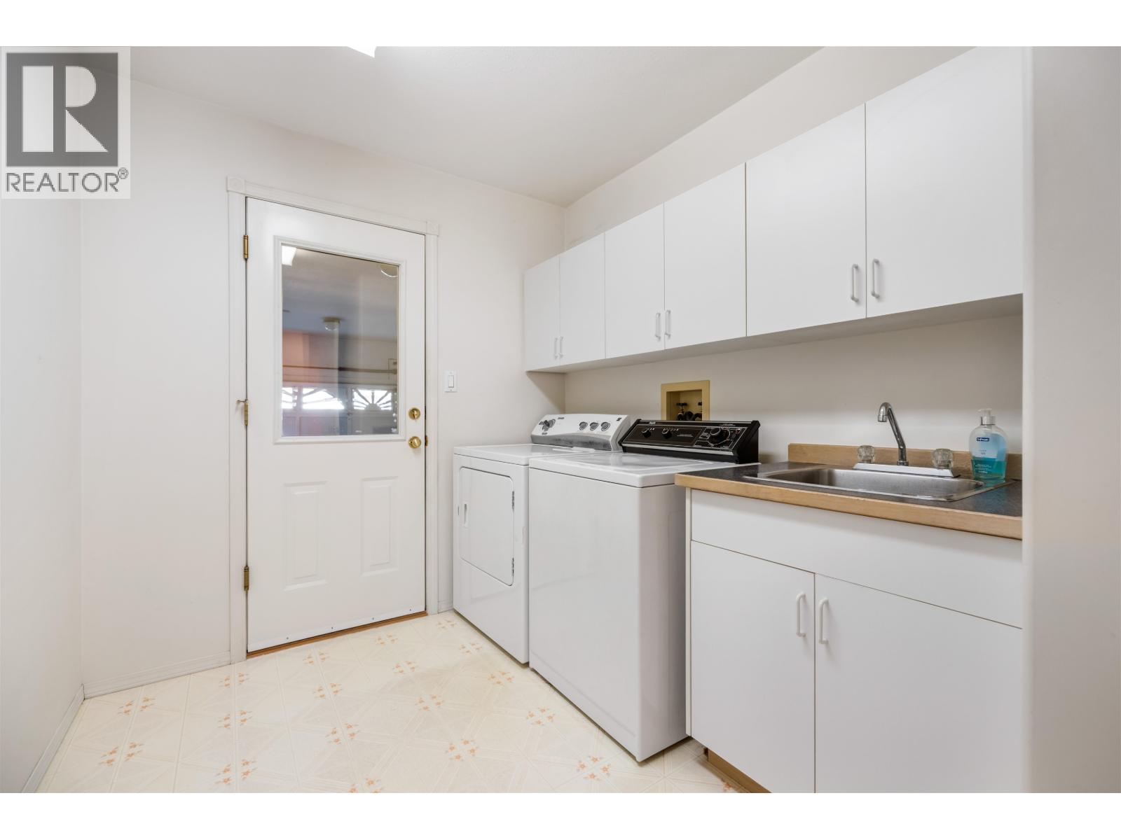 6114 S Gale Avenue, Sechelt, British Columbia  V7Z 0P9 - Photo 31 - R3065798