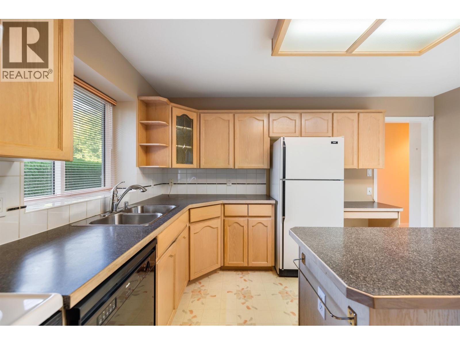 6114 S Gale Avenue, Sechelt, British Columbia  V7Z 0P9 - Photo 21 - R3065798