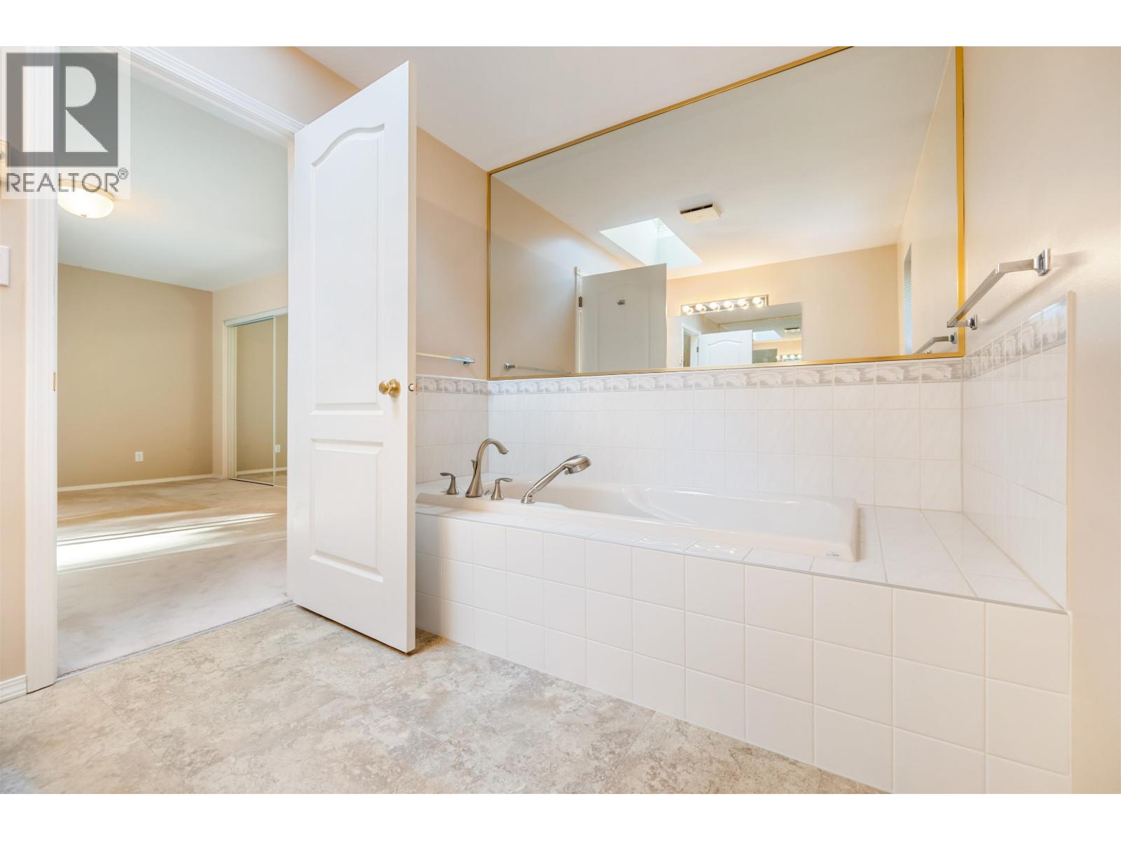 6114 S Gale Avenue, Sechelt, British Columbia  V7Z 0P9 - Photo 25 - R3065798