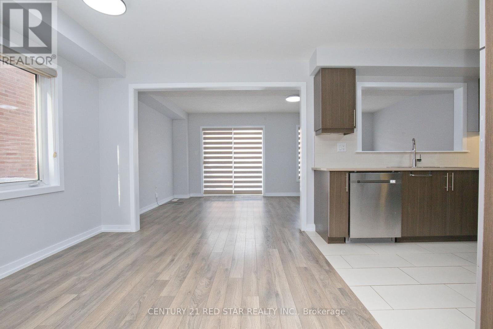 18 Golden Springs Drive, Brampton, Ontario  L7A 4N4 - Photo 12 - W12526884