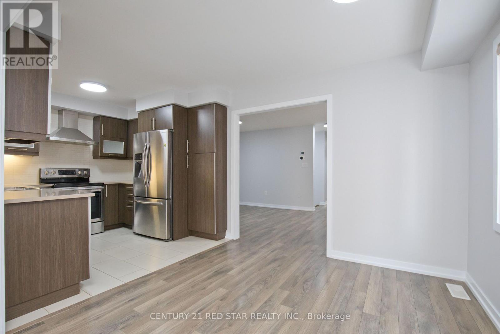 18 Golden Springs Drive, Brampton, Ontario  L7A 4N4 - Photo 16 - W12526884