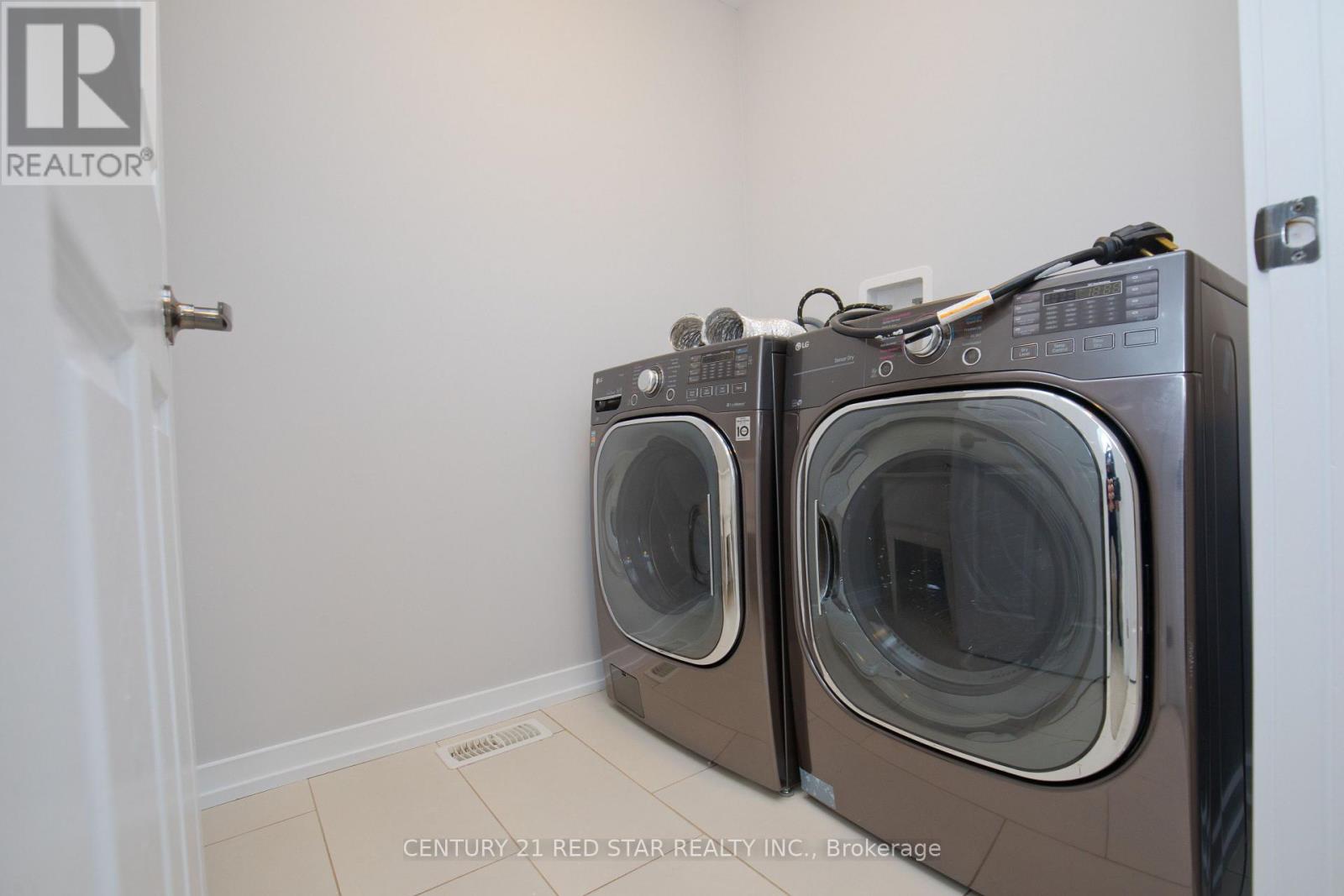 18 Golden Springs Drive, Brampton, Ontario  L7A 4N4 - Photo 32 - W12526884