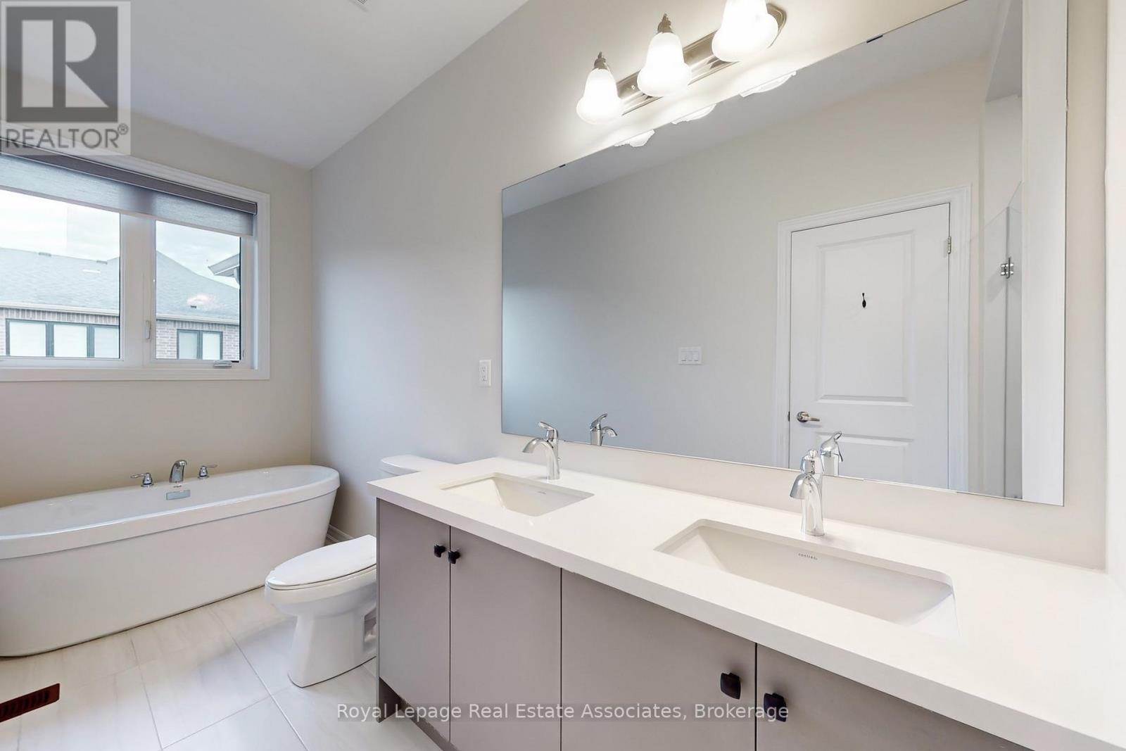 1411 Oakmont Common, Burlington, Ontario  L7P 0V8 - Photo 27 - W12527998