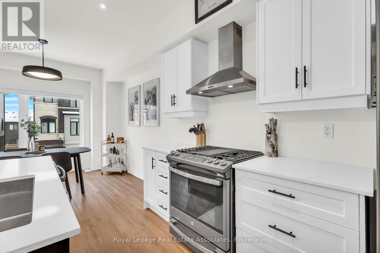 49 - 314 Equestrian Way, Cambridge, Ontario  N3E 0E4 - Photo 12 - X12518824