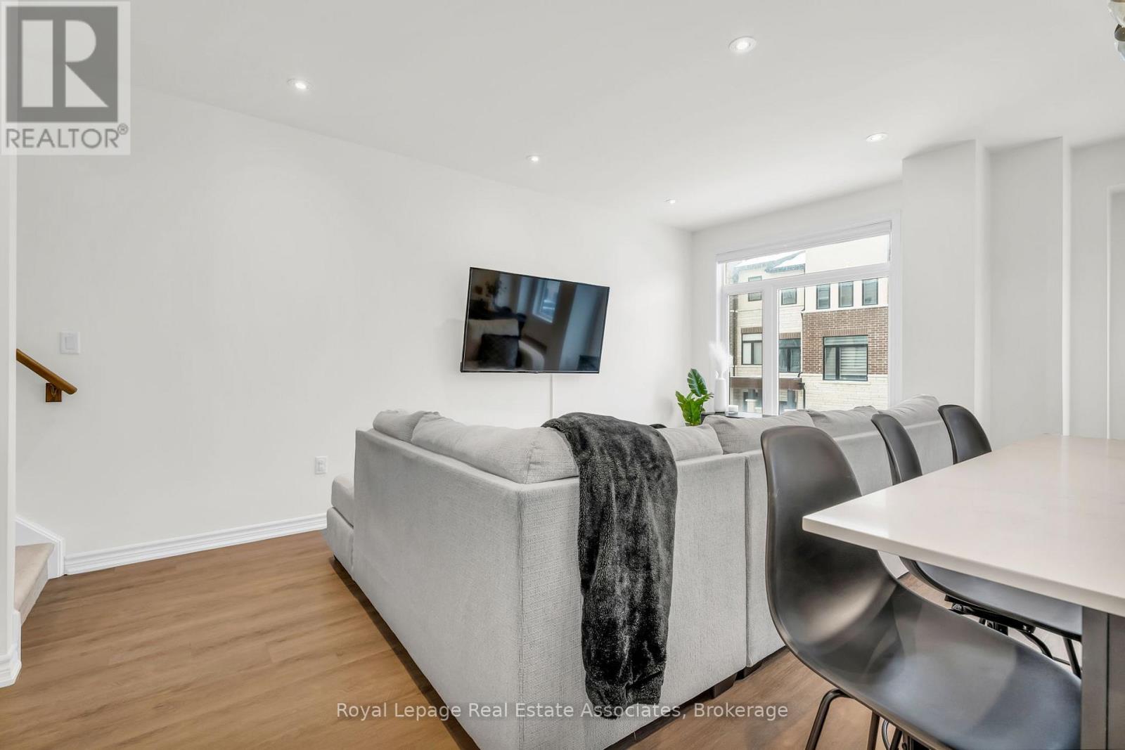 49 - 314 Equestrian Way, Cambridge, Ontario  N3E 0E4 - Photo 15 - X12518824