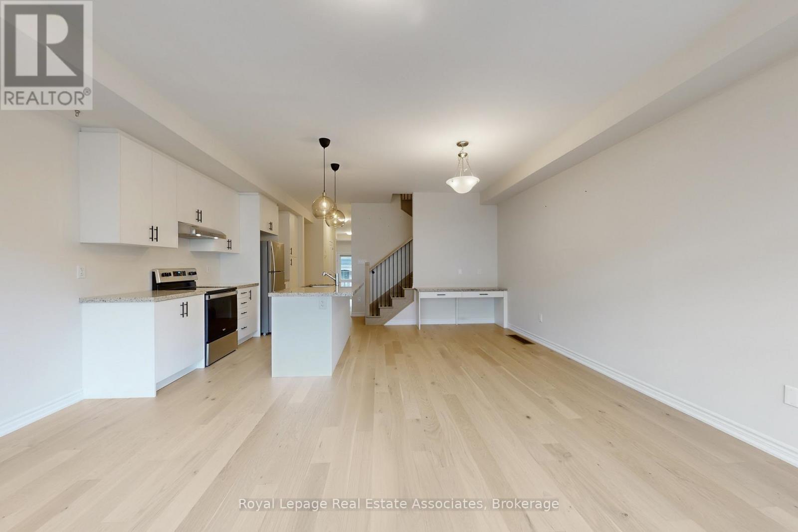 1411 Oakmont Common, Burlington, Ontario  L7P 0V8 - Photo 7 - W12527998