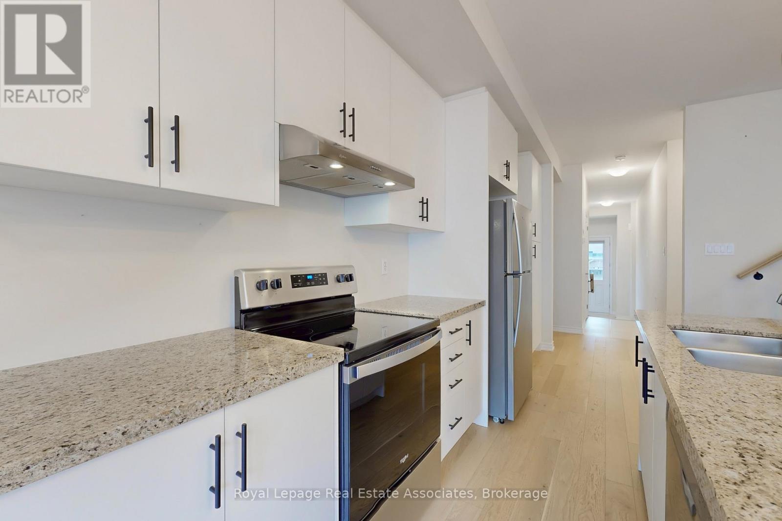 1411 Oakmont Common, Burlington, Ontario  L7P 0V8 - Photo 14 - W12527998