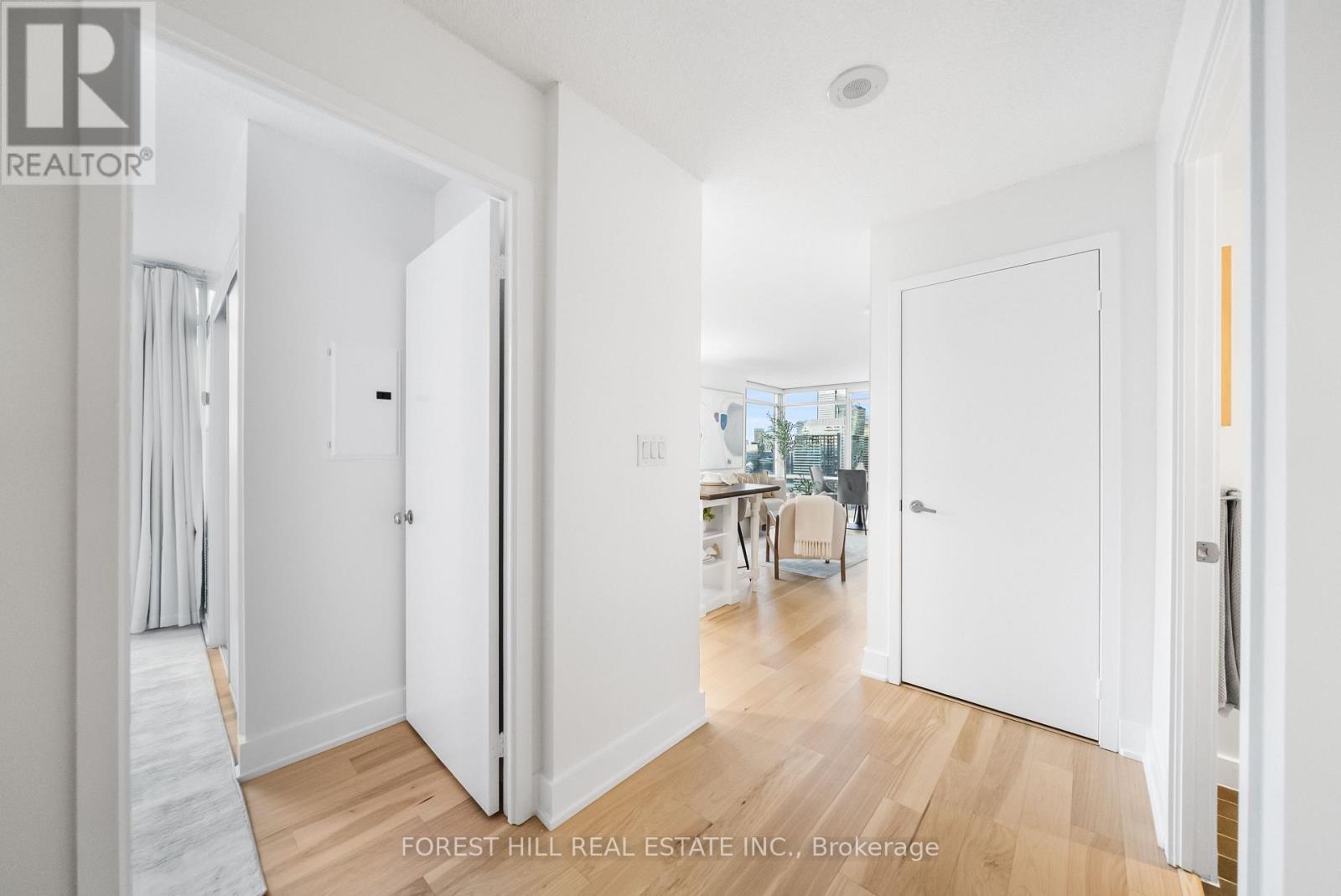 5002 - 25 Telegram Mews, Toronto, Ontario  M5V 3Z1 - Photo 6 - C12530084