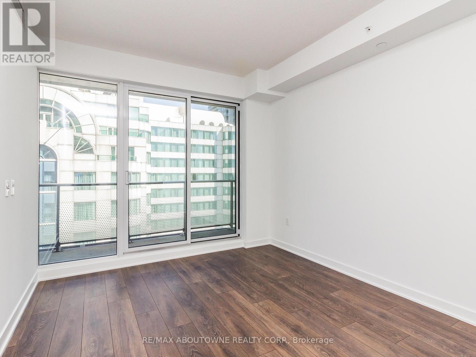 2306 - 125 Blue Jay's Way, Toronto, Ontario  M5V 0N5 - Photo 14 - C12530106