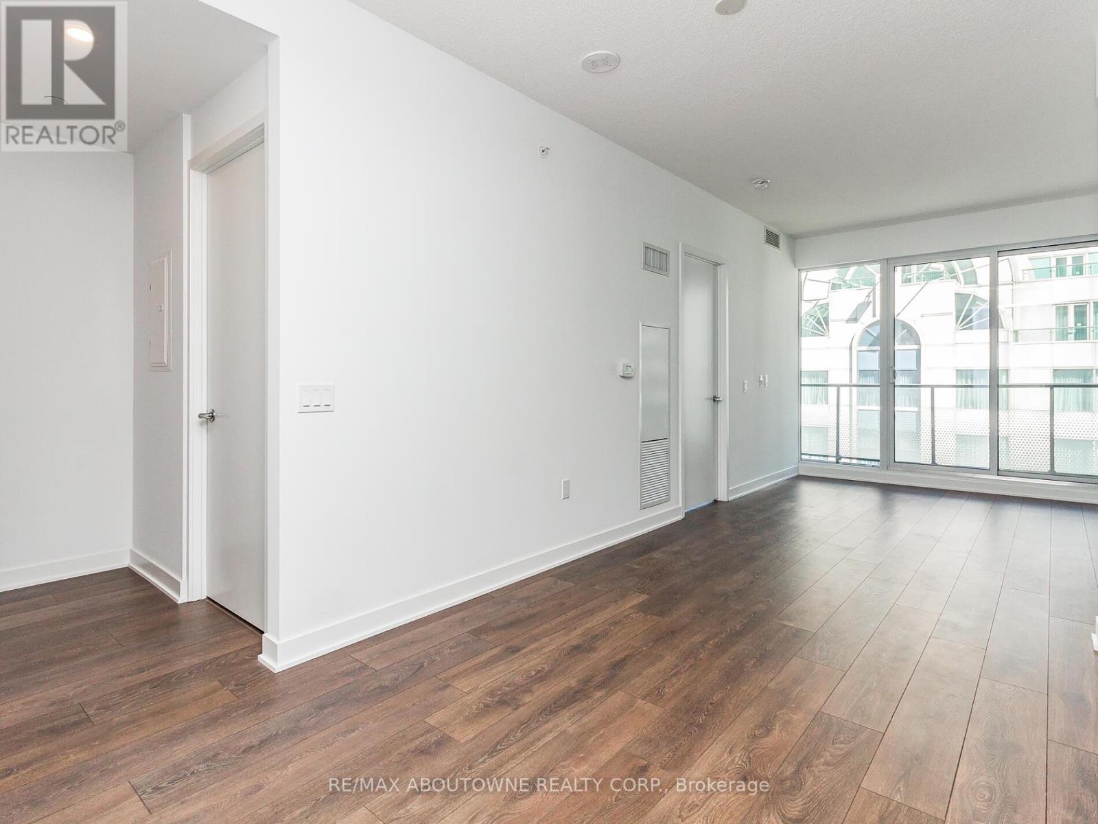 2306 - 125 Blue Jay's Way, Toronto, Ontario  M5V 0N5 - Photo 9 - C12530106