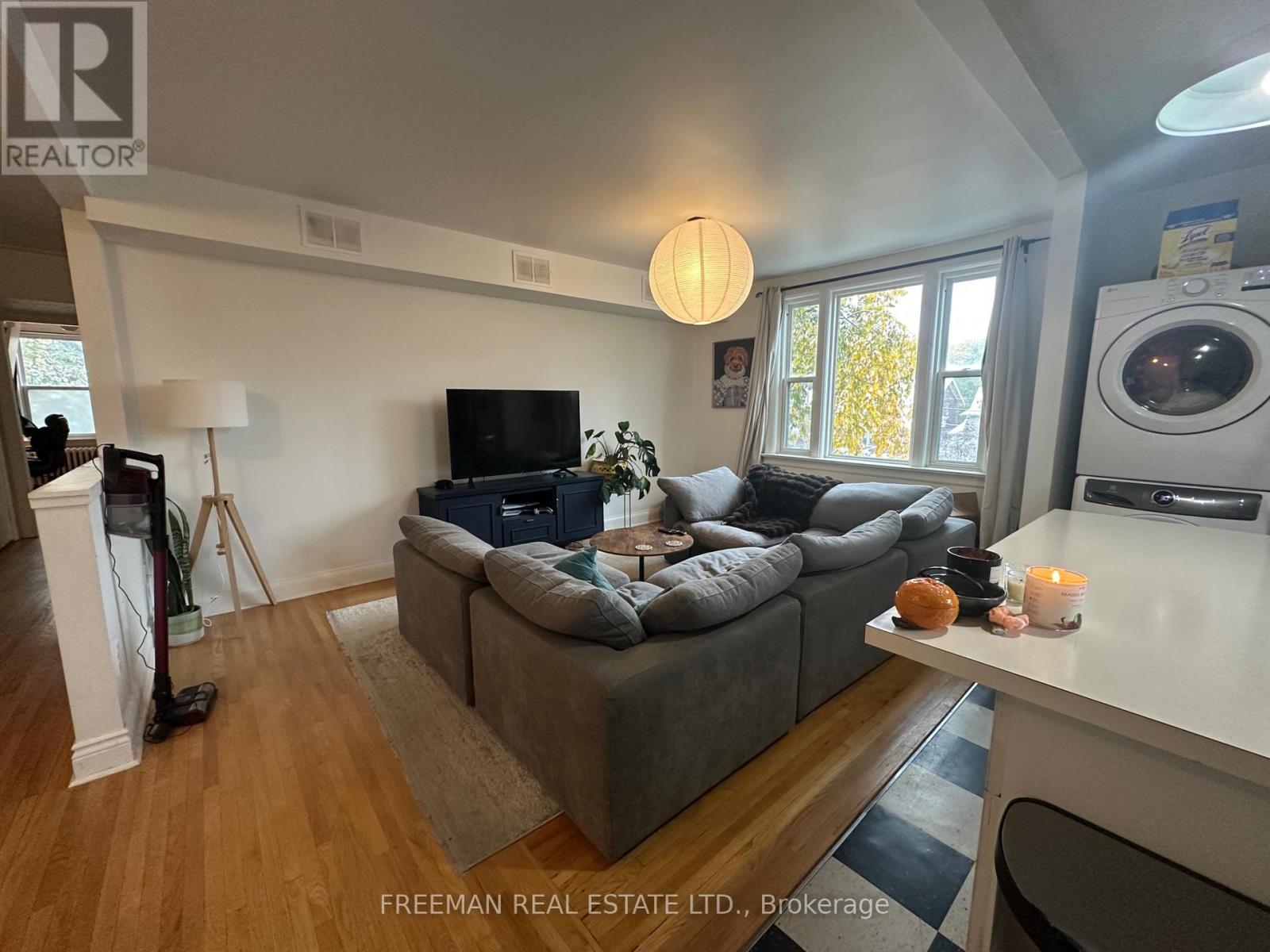 3rd Floor - 62 Austin Terrace, Toronto, Ontario  M5R 1Y6 - Photo 13 - C12530114
